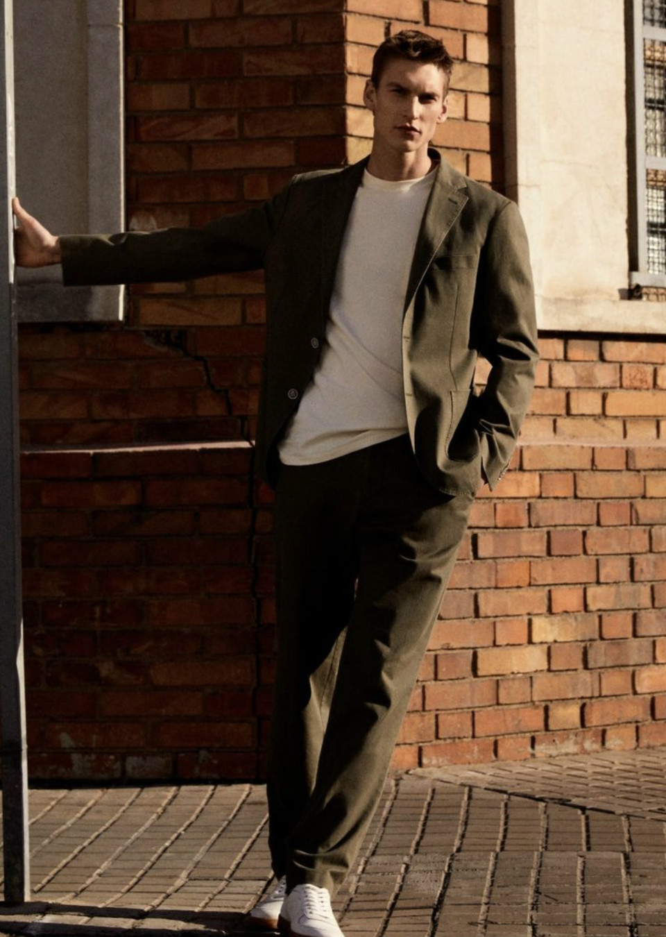 Thom Voorintholt Mainboard MAXModels