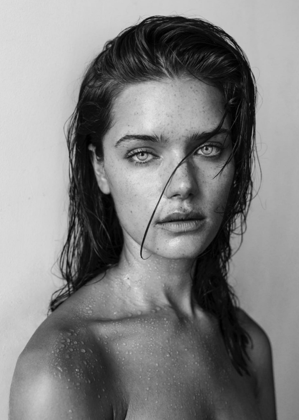 Tessa Jones Mainboard Touché Models