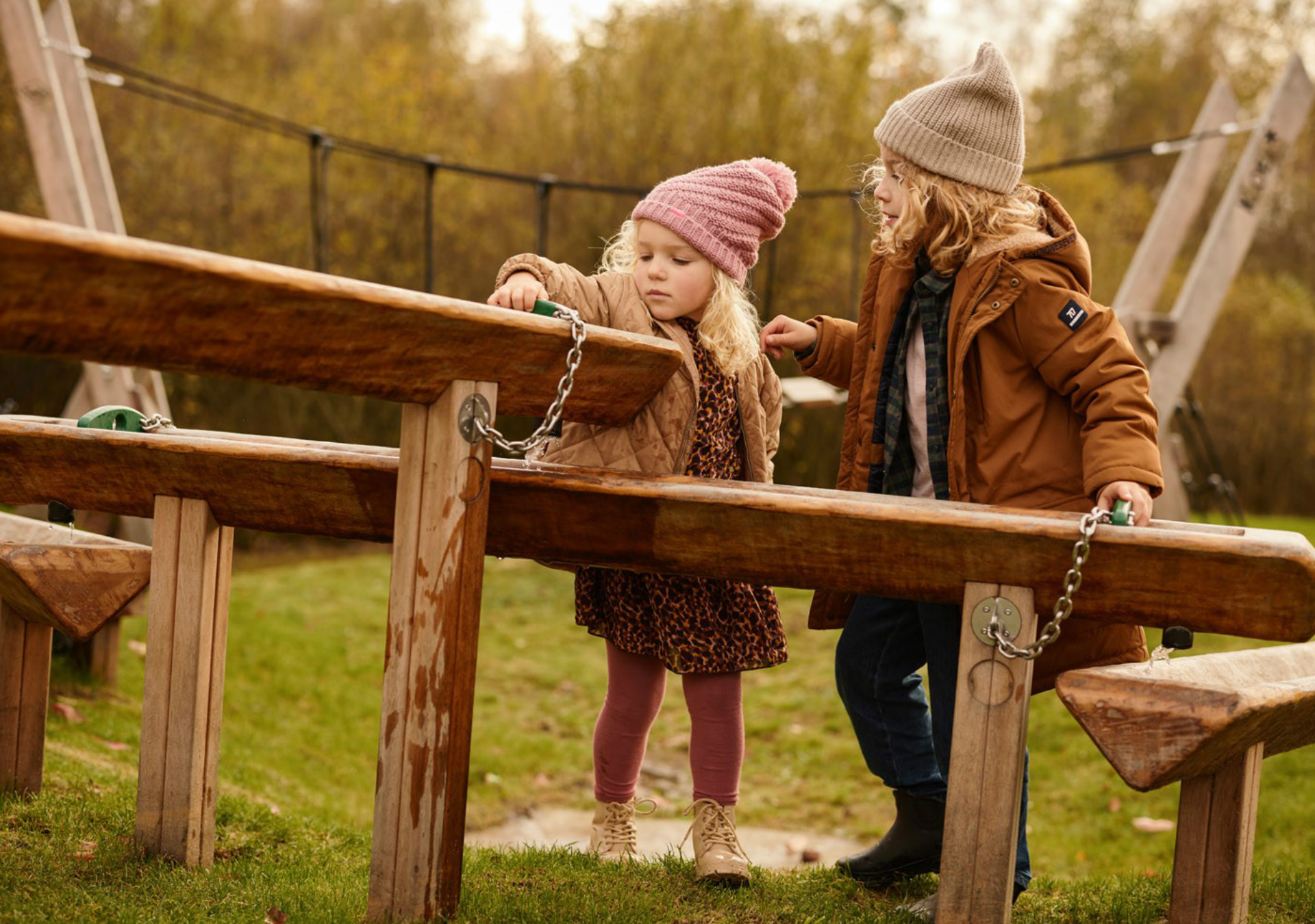 CAROLINE Family The Specials