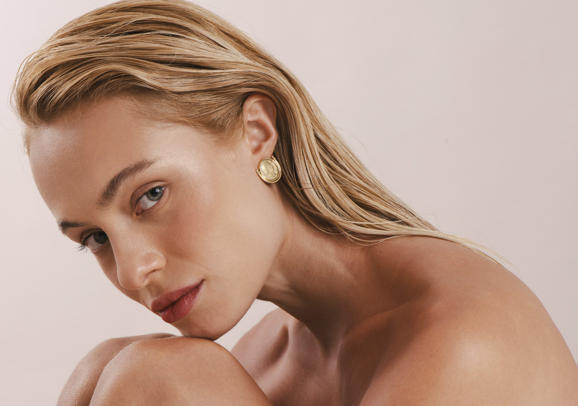 Lais Oliveira Mainboard Touché Models