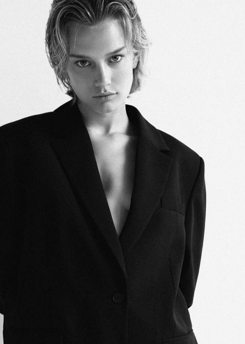 Jikke Donszelmann Mainboard Touché Models