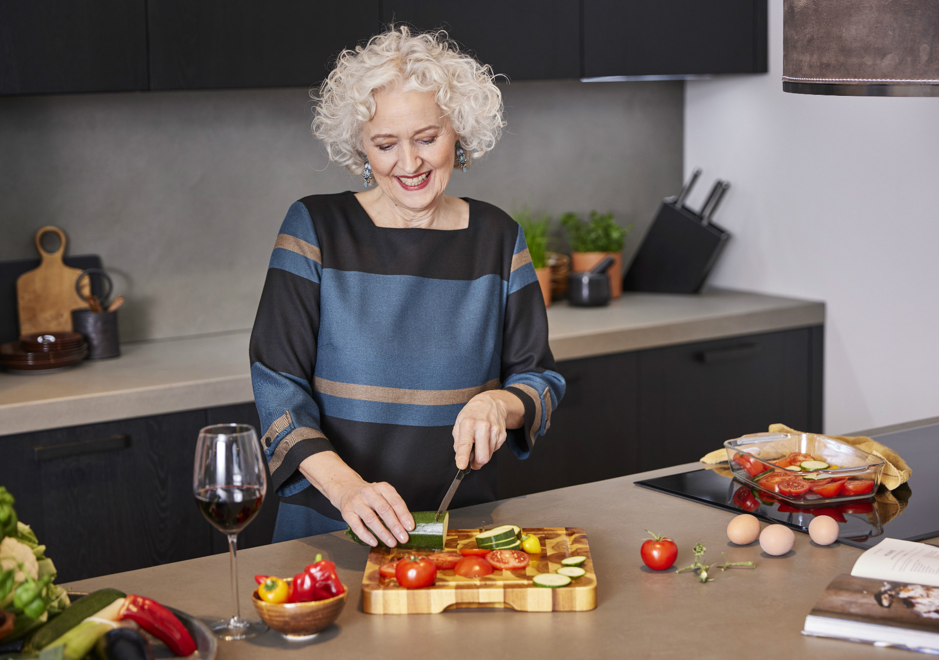 MARIANNE People The Specials