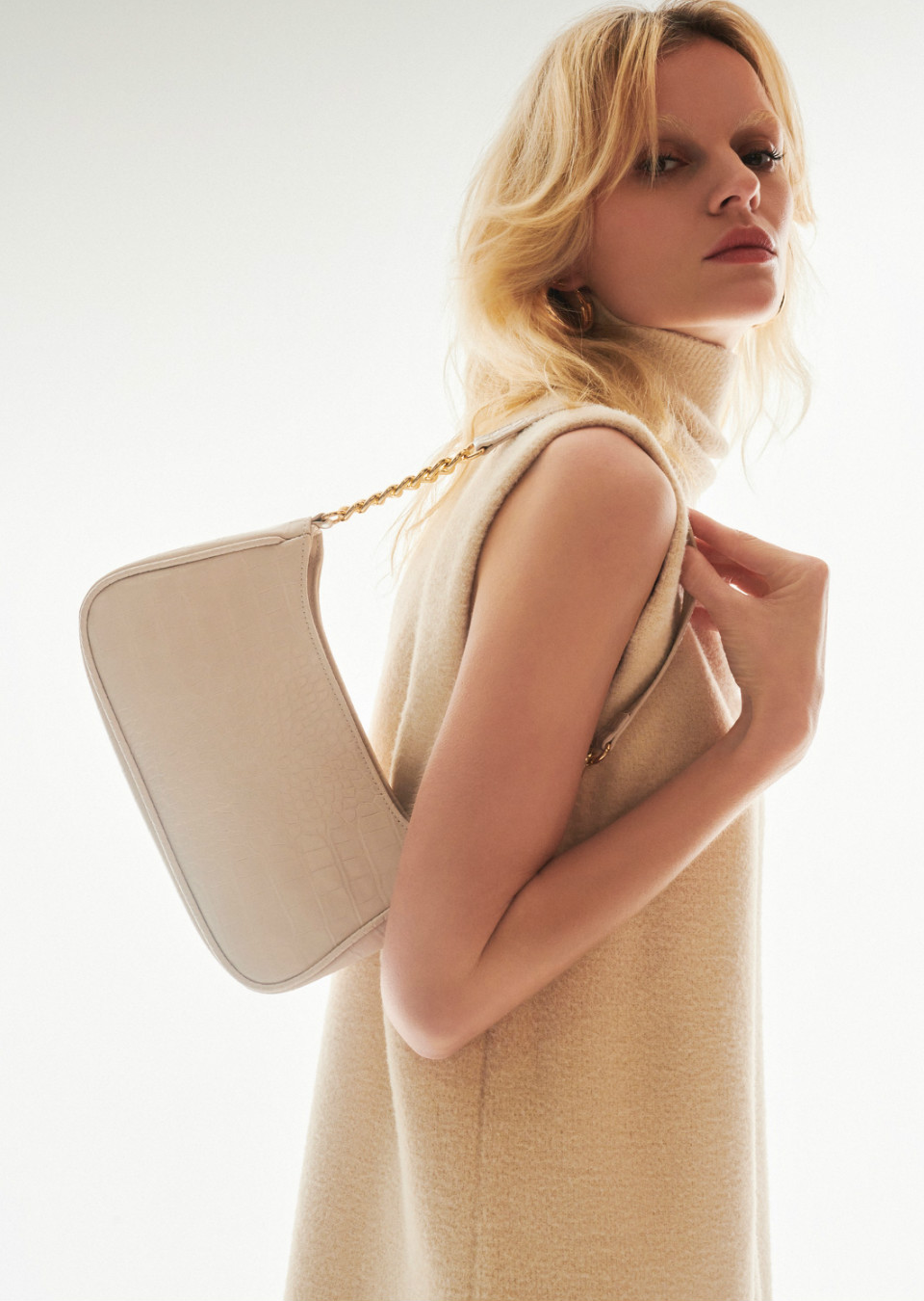 Ann Kuen Mainboard Touché Models