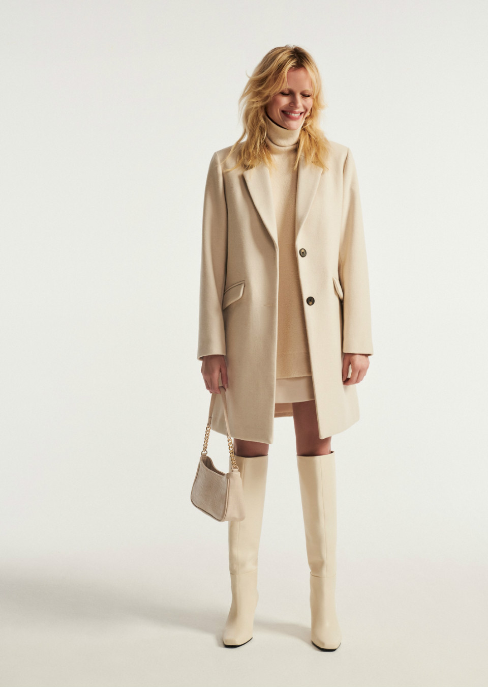 Ann Kuen Mainboard Touché Models