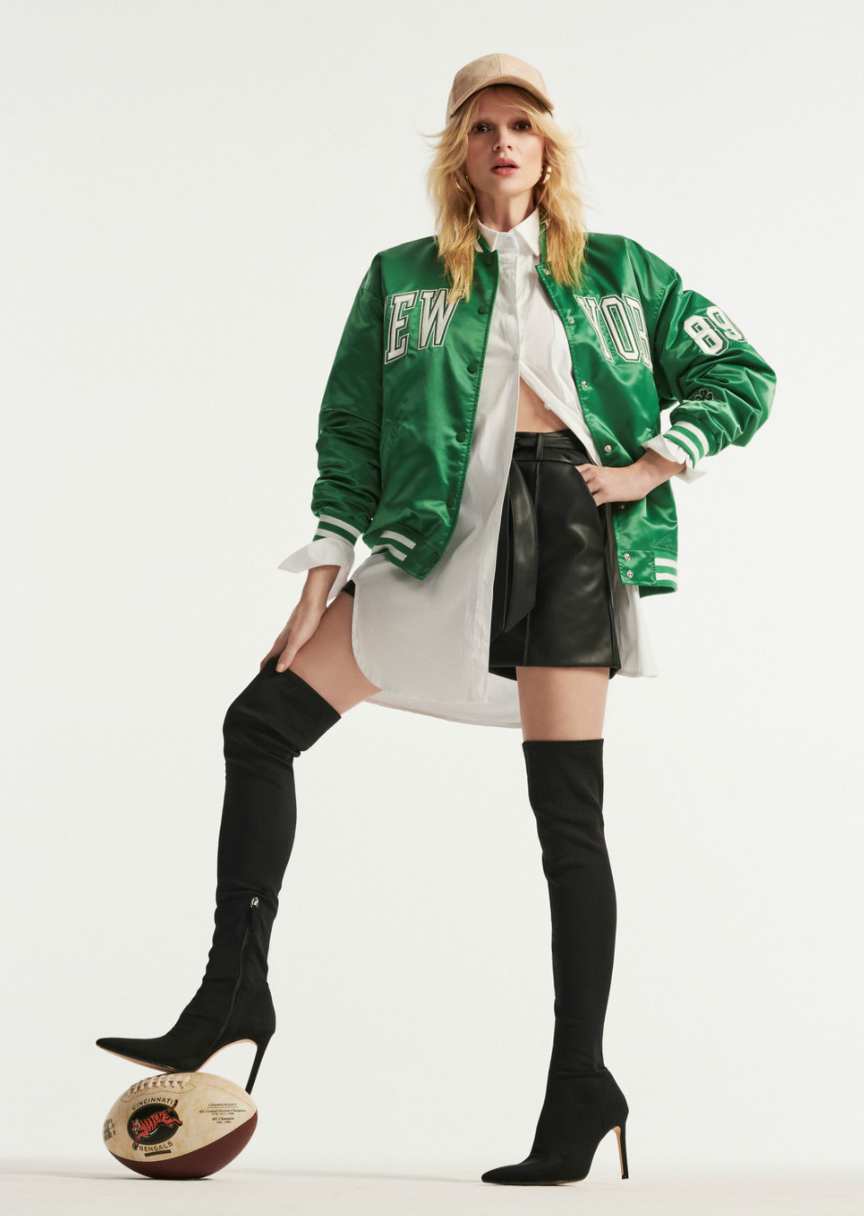 Ann Kuen Mainboard Touché Models