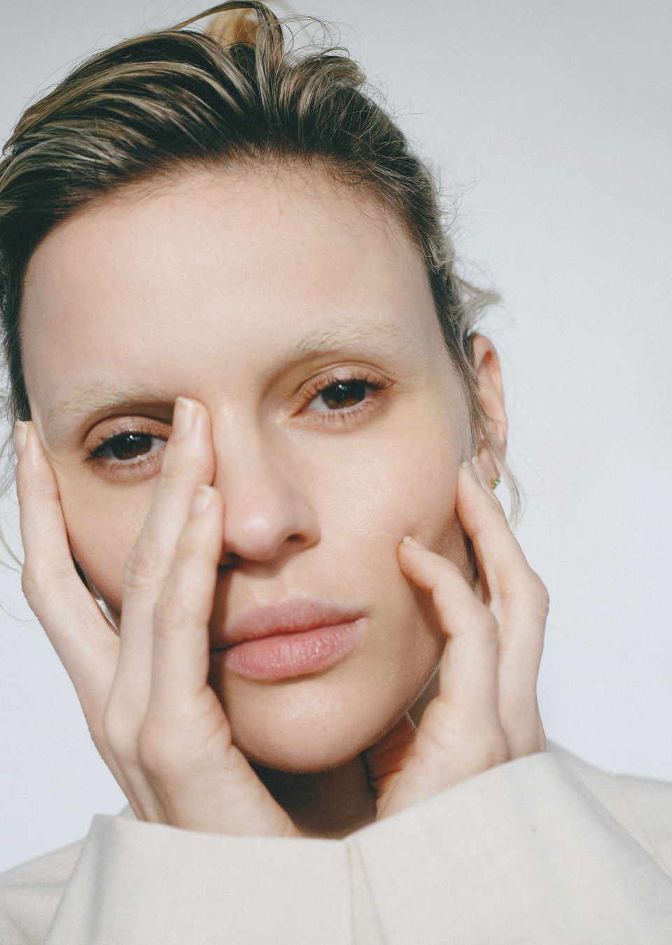 Ann Kuen Mainboard Touché Models