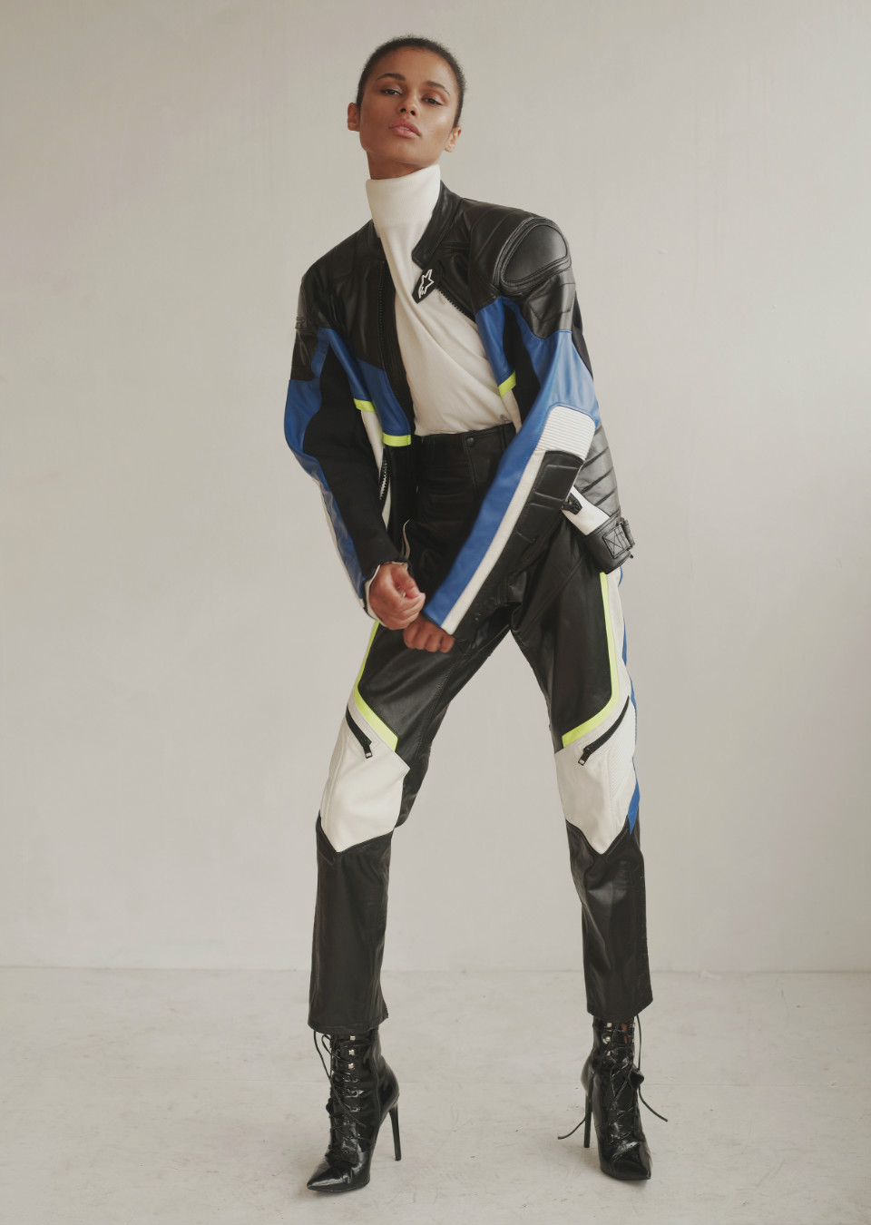 Symilone Van Damme. Mainboard Touché Models